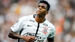 Foto: Alexandre Schneider/Getty Images - Jô teve grande passagem pelo Corinthians
