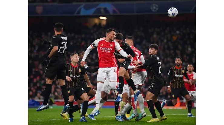 Arsenal e Lens jogaram no Emirates Stadium pela fase de grupos da Liga dos Campeões (Foto: Mike Hewitt/Getty Images)