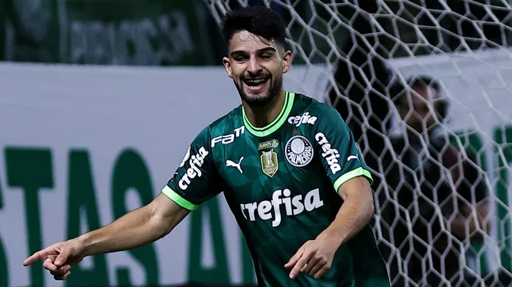 Jose Lopez jogador do Palmeiras comemora seu gol durante partida contra o America-MG no estadio Arena Allianz Parque pelo campeonato Brasileiro A 2023. Fabio Giannelli/AGIF
