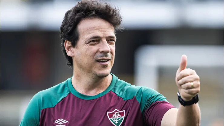 Fernando Diniz técnico do Fluminense durante partida contra o Santos no estádio Vila Belmiro pelo campeonato Brasileiro A 2023. Abner Dourado/AGIF