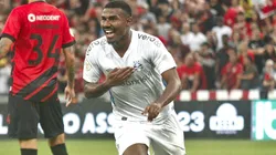 Cuiabano jogador do Gremio comemora seu gol durante partida contra o Athletico-PR no estadio Arena da Baixada pelo campeonato BRASILEIRO A 2023. Foto: Gabriel Machado/AGIF