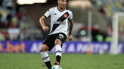 Mateus Carvalho tem sido titular no Vasco com Rafael Paiva