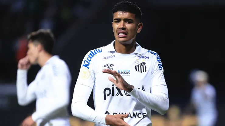 Foto: Ettore Chiereguini/AGIF - Lucas Barbosa teve futuro definido