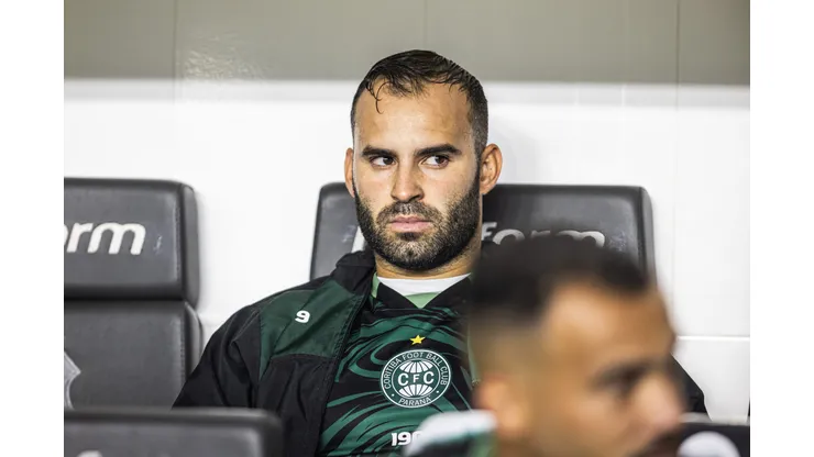 Jeés e + 4 jpgadores foram liberados pelo Coritiba. Foto: Abner Dourado/AGIF