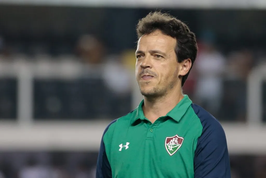 Fernando Diniz tecnico do Fluminense durante partida contra o Santos no estadio Vila Belmiro pelo campeonato Brasileiro A 2019. Foto: Marcello Zambrana/AGIF