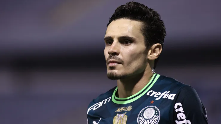 Veiga surpreendeu torcida do Palmeiras com opinião sobre queda do rival Santos para a Série B - Foto: Marcello Zambrana/AGIF