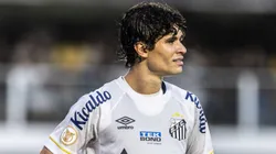 Dodô jogador do Santos deixa o campo apos partida contra o Vasco no estadio Vila Belmiro pelo campeonato Brasileiro A 2023. Foto: Abner Dourado/AGIF