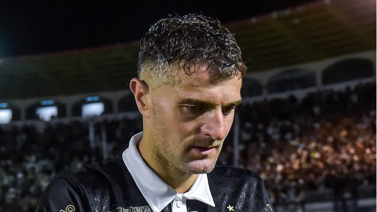 Foto: Thiago Ribeiro/AGIF - Vegetti se envolve em briga no Vasco
