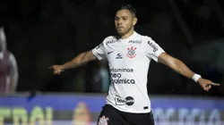 Angel Romero, jogador do Corinthians, comemora seu gol durante partida contra o Vasco em São Januário pelo Campeonato Brasileiro - Foto: Jorge Rodrigues/AGIF