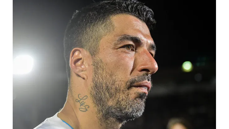 Suárez, atacante do rival, parece que não esqueceu o Inter em seus últimos momentos em Porto Alegre - Foto: Thiago Ribeiro/AGIF