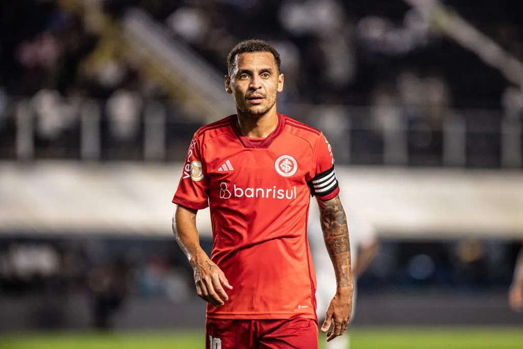 Renovação entre Alan Patrick e Internaiconal travam. Foto: Abner Dourado/AGIF