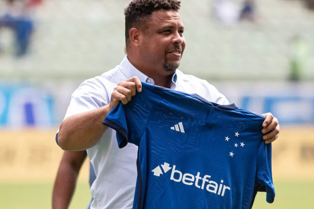 Ronaldo quer tirar o Cruzeiro dessa situação – Foto: Fernando Moreno/AGIF.