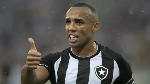 Foto: Jorge Rodrigues/AGIF - Marçal, jogador do Botafogo