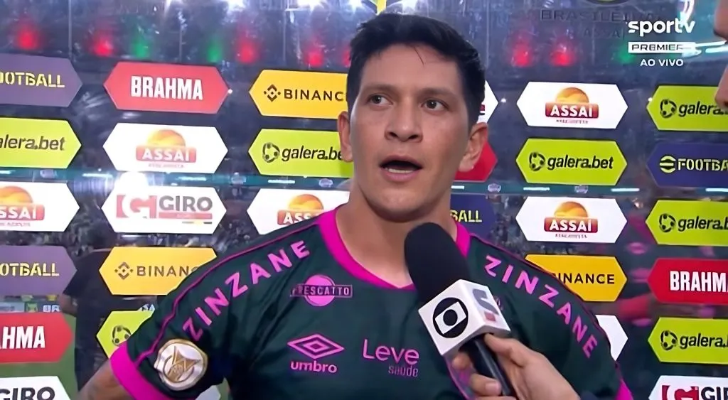 Cano com a camisa do Flu. Reprodução/Premiere