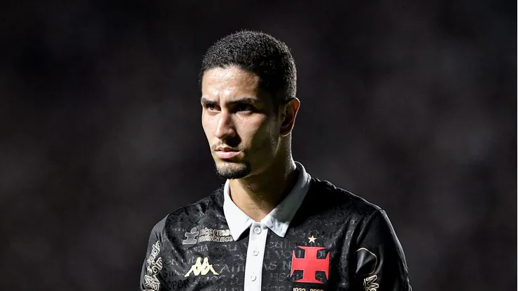 RJ - RIO DE JANEIRO - 06/11/2023 - BRASILEIRO A 2023, VASCO X BOTAFOGO - Praxedes jogador do Vasco durante partida contra o Botafogo no estadio Sao Januario pelo campeonato Brasileiro A 2023. Foto: Thiago Ribeiro/AGIF