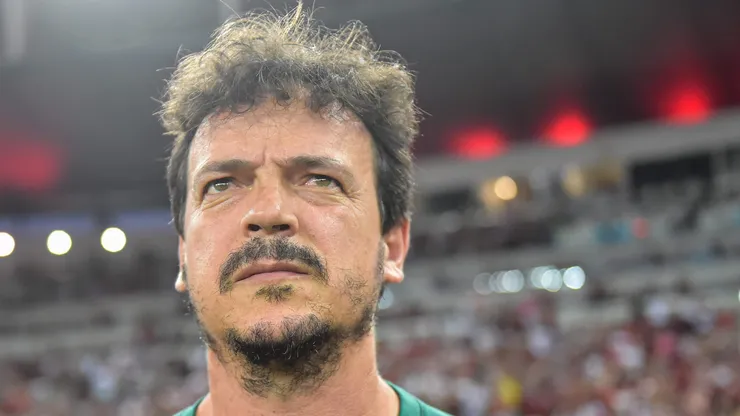Fernando Diniz tecnico do Fluminense durante partida contra o Flamengo no estadio Maracana pelo campeonato Brasileiro A 2023. Thiago Ribeiro/AGIF