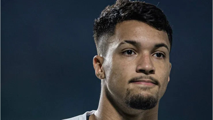 Marcos Leonardo, jogador do Santos durante partida contra o Goiás na Serrinha pelo campeonato Brasileiro A 2023. Foto: Isabela Azine/AGIF