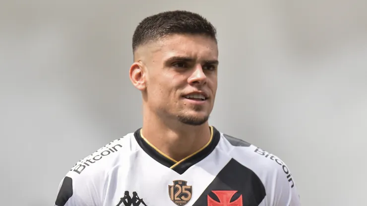 Gabriel Pec, jogador do Vasco - Foto: Thiago Ribeiro/AGIF