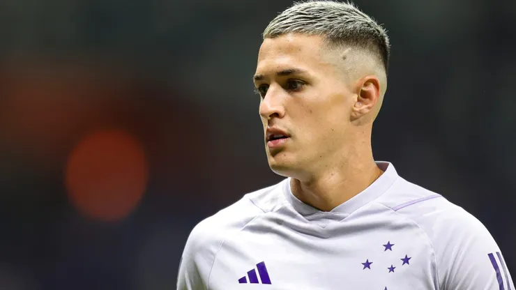 Mateus Vital, do Cruzeiro, é um jogador que agrada a Fernando Diniz no Fluminense - Foto: Gilson Junio/AGIF