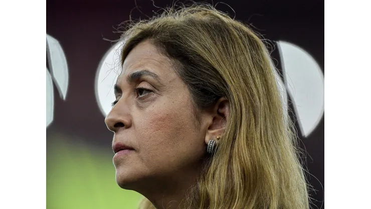 Leila Pereira, presidente do Palmeiras, durante partida contra o Flamengo no estadio Maracana pelo campeonato Brasileiro A 2023. Foto: Thiago Ribeiro/AGIF