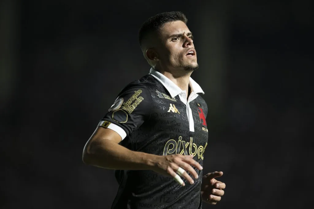 Gabriel Pec é o grande destaque do Vasco em 2023 e interessa ao São Paulo – Foto: Jorge Rodrigues/AGIF