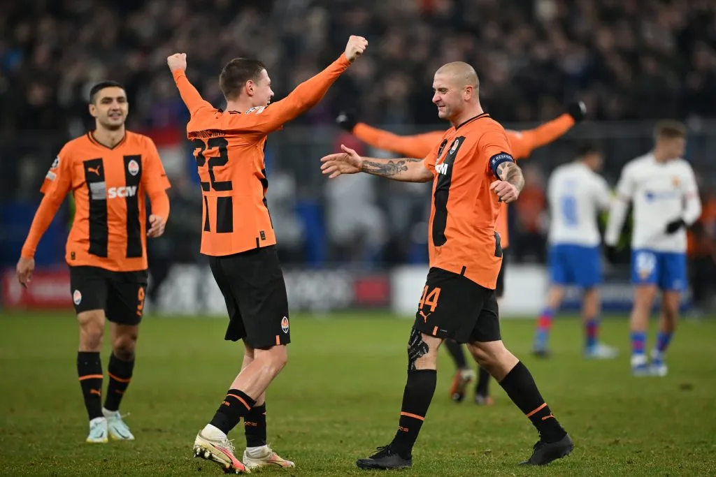 Jogando em Hamburgo, o Shakhtar venceu o Barça no returno e vem motivado para pegar o Royal Antwerp (Foto: Stuart Franklin/Getty Images)