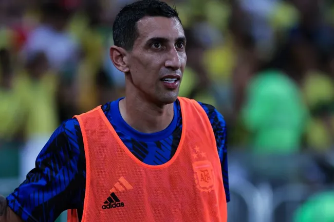 RJ – RIO DE JANEIRO – 26/11/2023 – ARQUIVO, ELIMINATORIAS COPA DO MUNDO 2026, BRASIL X ARGENTINA – Di Maria jogador do Argentina em foto de arquivo de 21 de novembro de 2023 durante aquecimento antes da partida contra o Brasil no estádio Maracanã pelo campeonato Eliminatórias Copa Do Mundo 2026. Foto: Fabio Giannelli/AGIF