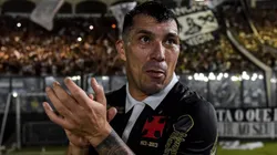 Zagueiro do Vasco agitou os torcedores - Foto: Thiago Ribeiro/AGIF.