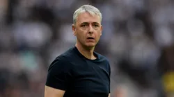 Tiago Nunes técnico do Botafogo durante partida contra o Santos no estádio Engenhão