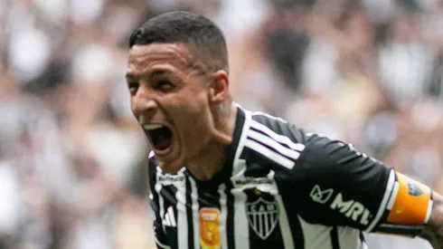 Guilherme Arana jogador do Atletico-MG comemora seu gol durante partida contra o Gremio no estadio Arena MRV pelo campeonato Brasileiro A 2023. Fernando Moreno/AGIF