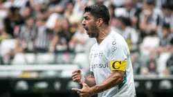 Foto: Fernando Moreno/AGIF - Suárez ficou na bronca em derrota do Grêmio