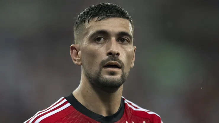 Foto: Jorge Rodrigues/AGIF - Arrascaeta em partida do Flamengo pelo Campeonato Brasileiro