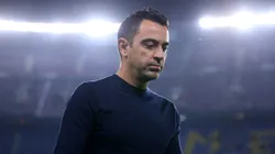 Xavi Hernández acompanha equipe do Barcelona em jogo - Foto: Eric Alonso/Getty Images