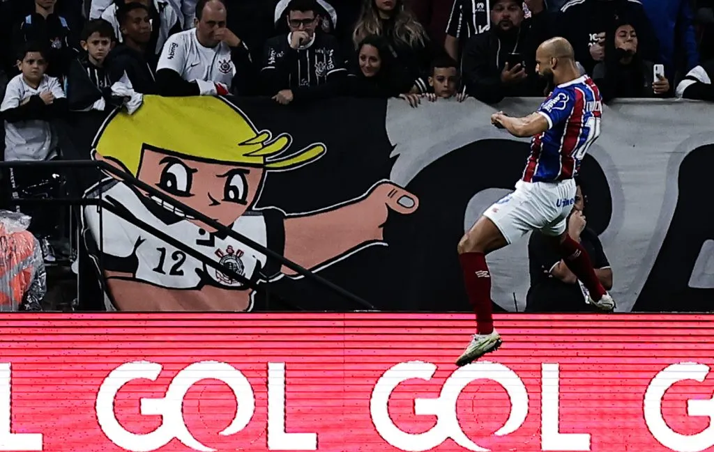 Thaciano jogador do Bahia comemora seu gol durante partida contra o Corinthians no estádio Arena Corinthians pelo campeonato Brasileiro A 2023. Foto: Fabio Giannelli/AGIF