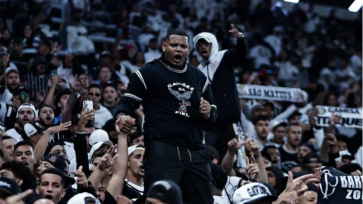 Foto: Fabio Giannelli/AGIF - Torcida do Corinthians se desespera