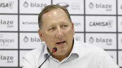 Foto: Vitor Silva/Botafogo - John Textor reclama de uma torcida do Botafogo