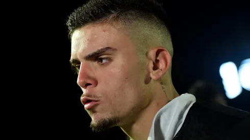 Foto: Thiago Ribeiro/AGIF - Gabriel Pec em partida do Vasco pelo Campeonato Brasileiro