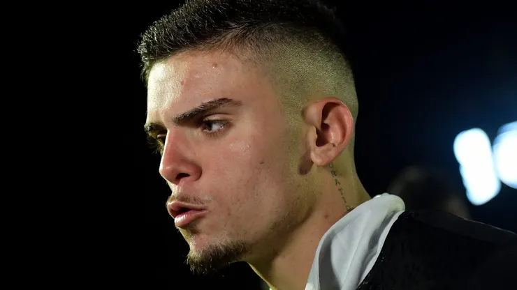 Foto: Thiago Ribeiro/AGIF - Gabriel Pec em partida do Vasco pelo Campeonato Brasileiro