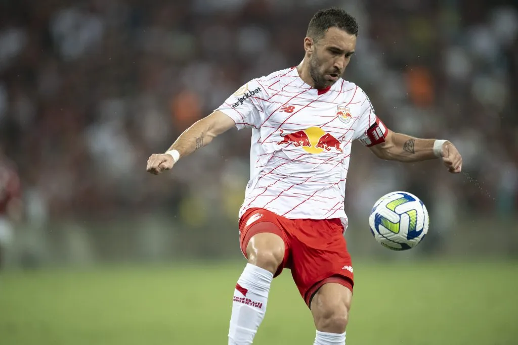 BRASILEIRO A 2023, FLAMENGO X BRAGANTINO – Leo Ortiz jogador do Bragantino durante partida contra o Flamengo no Maracana pelo campeonato Brasileiro A 2023 – Foto: Jorge Rodrigues/AGIF