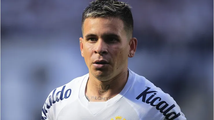 Soteldo detalhou os olhares e a tática do Santos contra o Botafogo - Foto: Ettore Chiereguini/AGIF