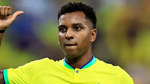 Foto: Buda Mendes/Getty Images - Rodrygo em partida da Seleção Brasileira contra a Argentina, pelas Eliminatórias para a Copa do Mundo de 2026