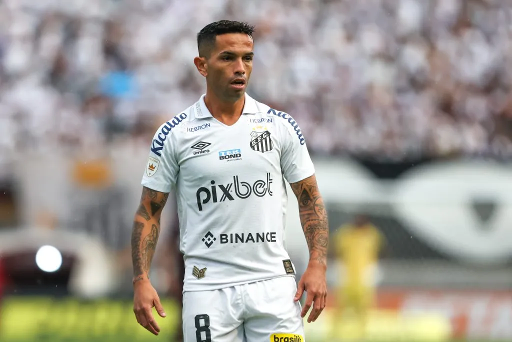 SP – Sao Paulo – 28/01/2023 – PAULISTA 2023, SANTOS X FERROVIARIA – Gabriel Carabajal jogador do Santos durante partida contra o Ferroviaria no estadio Caninde pelo campeonato Paulista 2023. Foto: Marcello Zambrana/AGIF