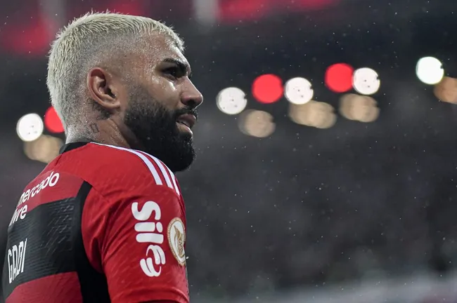 Gabi jogador do Flamengo durante partida contra o Sao Paulo no estádio Maracanã pelo campeonato Brasileiro A 2023. Foto: Thiago Ribeiro/AGIF
