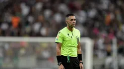 Foto: Thiago Ribeiro/AGIF - Árbitro explicou punição a Cano