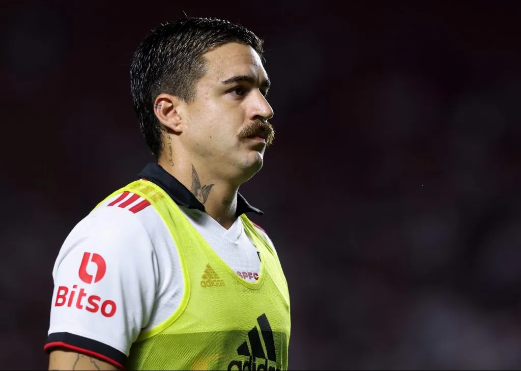Gabriel Neves, volante do São Paulo. Foto: Marcello Zambrana/AGIF