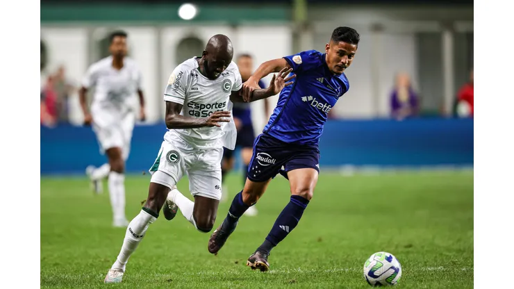 Cruzeiro perdeu para o Goiás atuando no Independência. Foto: Gilson Lobo/AGIF