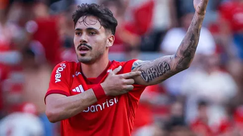 Mauricio jogador do Internacional comemora seu gol durante partida contra o Clube Esportivo no estadio Beira-Rio pelo campeonato Gaucho 2023. Foto: Maxi Franzoi/AGIF