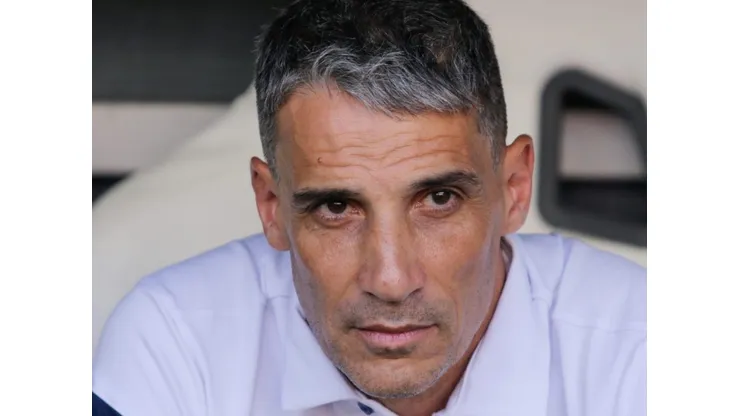 Vojvoda é o segundo treinador mais longevo do Brasileirão. Foto: Lucas Emanuel/AGIF