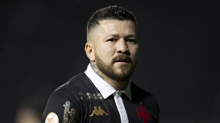 Rossi jogador do Vasco durante partida pelo Brasileirão