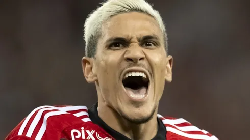 Foto: Jorge Rodrigues/AGIF - Pedro chama a atenção da Inglaterra